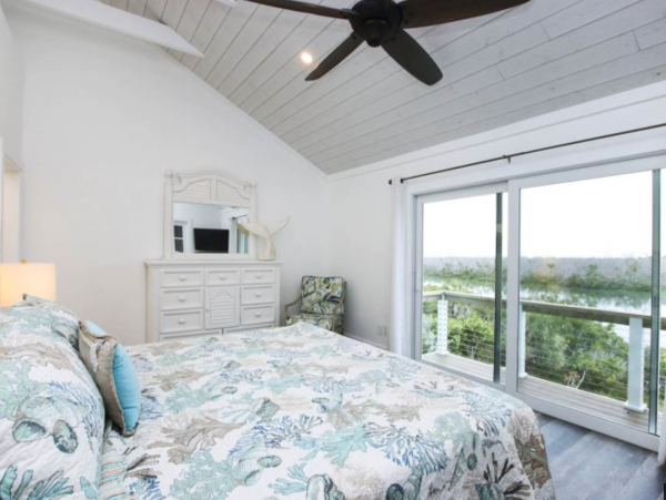 Captiva Island Vacation Rental with 6 Bedrooms & Pool Deeded Beach Access 4 Min Stroll Away